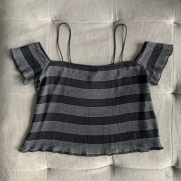 3 For $20 TOPSHOP Striped Off The Shoulder Top - Picture 2 of 7